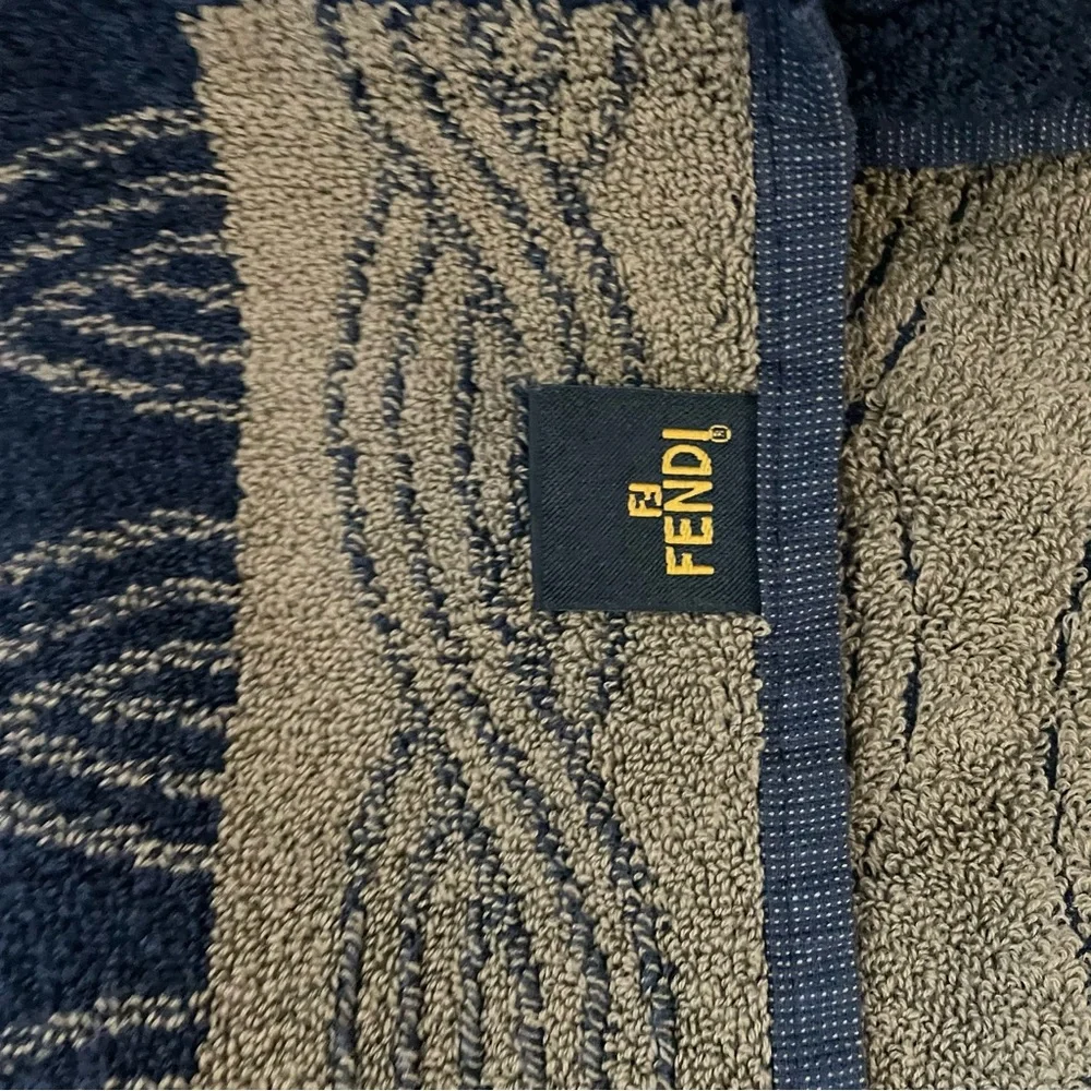 4 Vintage Fendi Black and Tan Bath Towels 27” X 50”